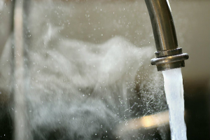 5 výhod, ktoré vašej domácnosti prinesie bojler na vodu